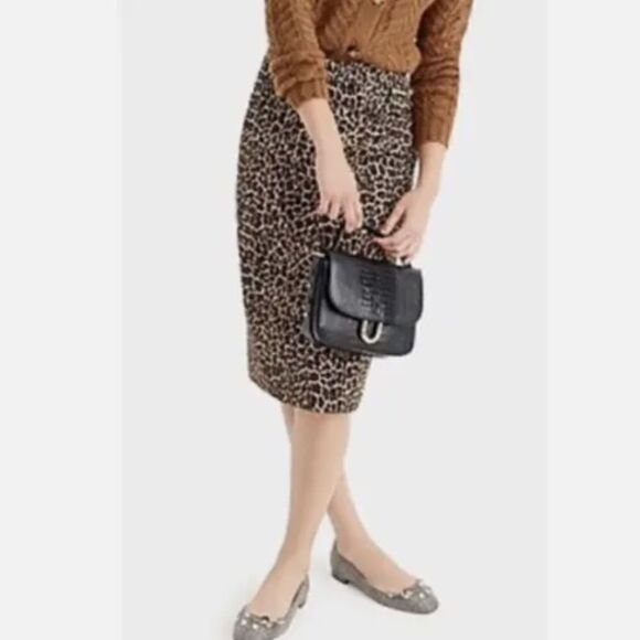 J. Crew Factory Pencil Skirt in Classic Leopard Print - Picture 4 of 15